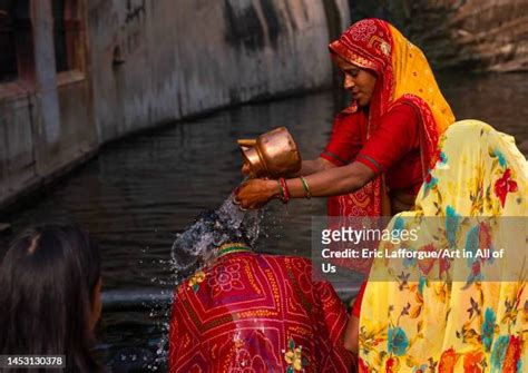 5,862 Indian Bathing Stock Photos and High